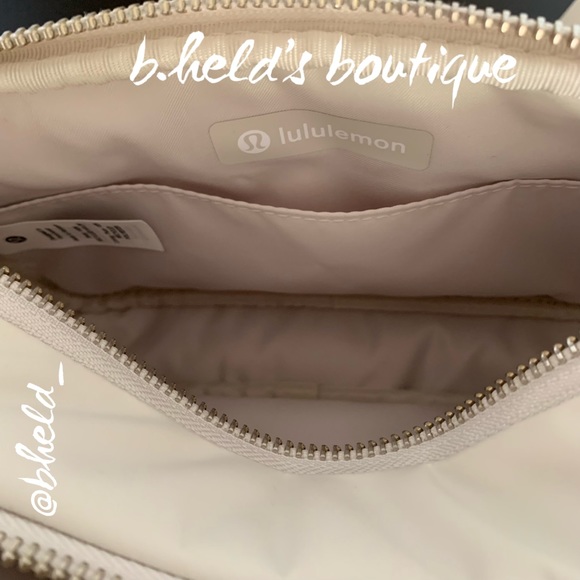 lululemon Crossbody Camera Bag 2L in White Opal with Silver Zipper Brand New NWT - Picture 10 of 15